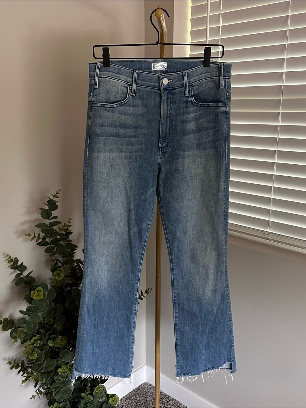 MOTHER The Hustler Two Step Ankle Fray 31